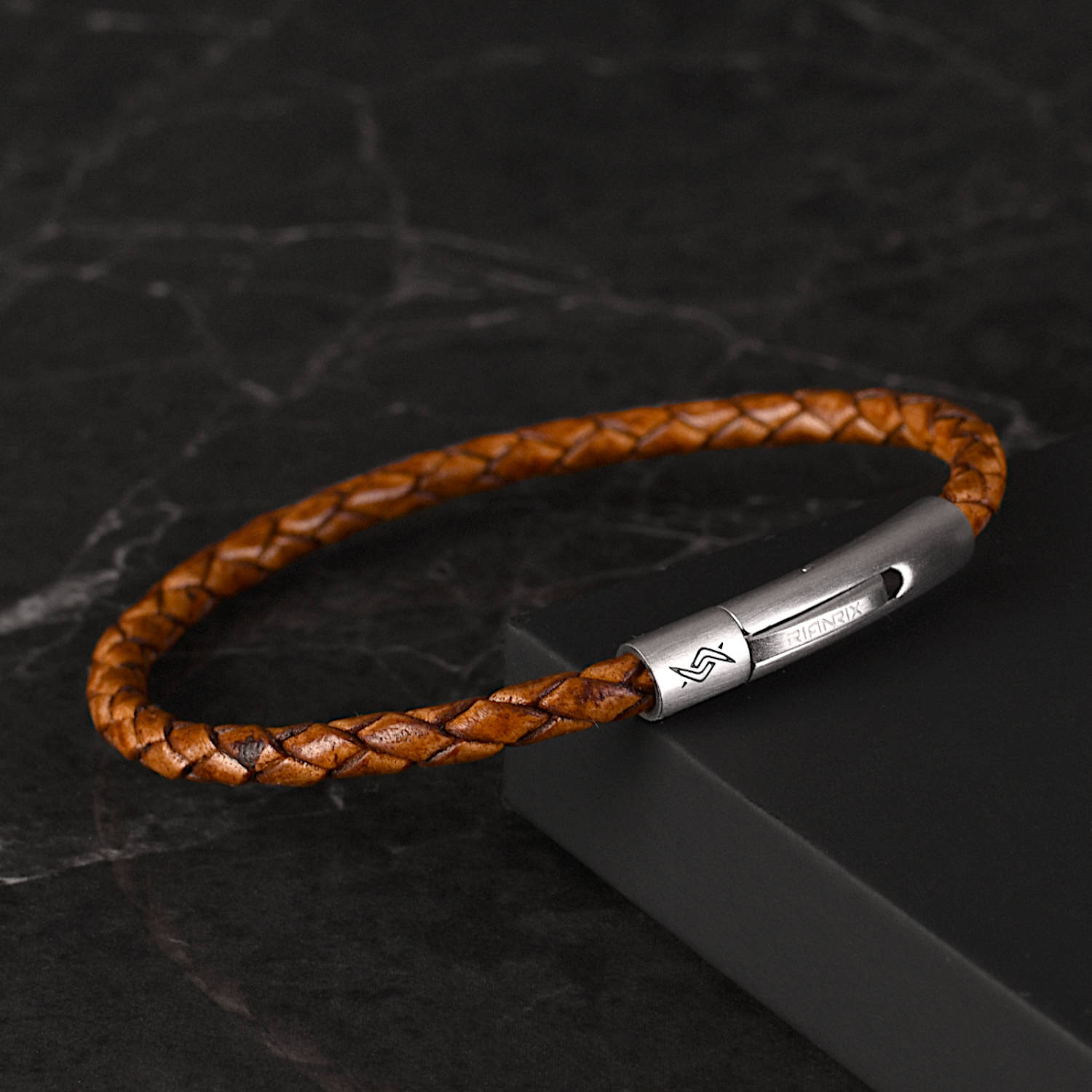 James 4mm Genuine Leather Bracelet in antique light brown, product picture back side